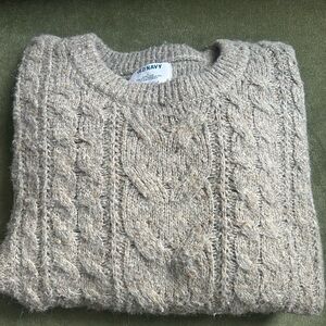 Old Navy Women’s Gray Cable Knit Sweater